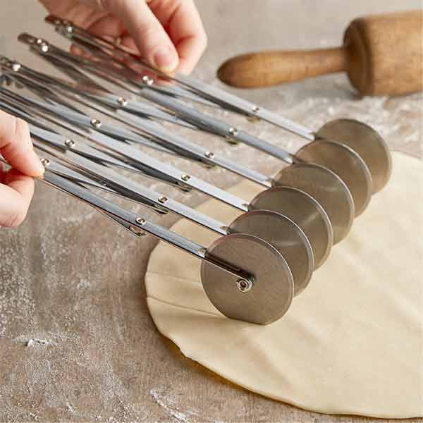 6 Wheel Stainless Steel Pastry Cutter / Dough Divider / Winco