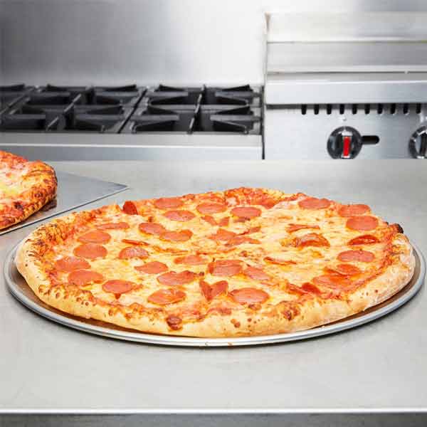 Aluminum Coupe Pizza Tray / Winco