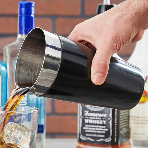 28 oz. Stainless Steel Bar Shaker with Plastic Coating / Winco