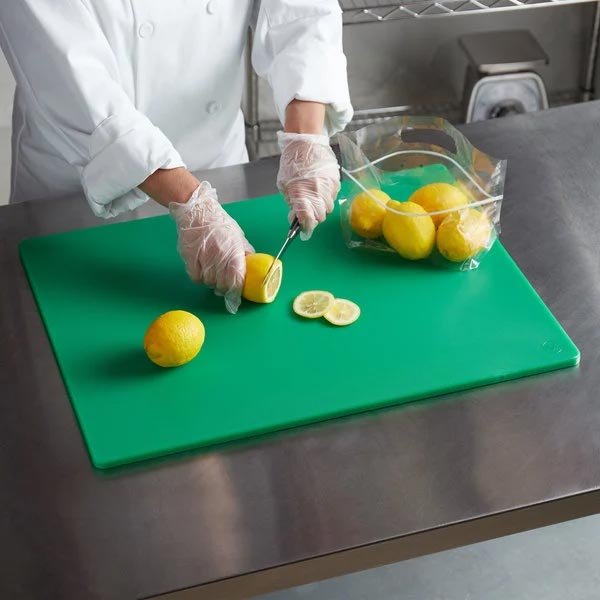 15" x 20" Green Plastic Cutting Board / Winco