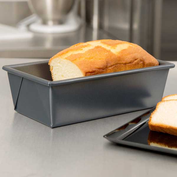 Non Stick Steel 1 lb. Heavy Duty Loaf Pan / Winco