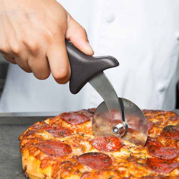 2 1/2" Pizza Cutter / Winco