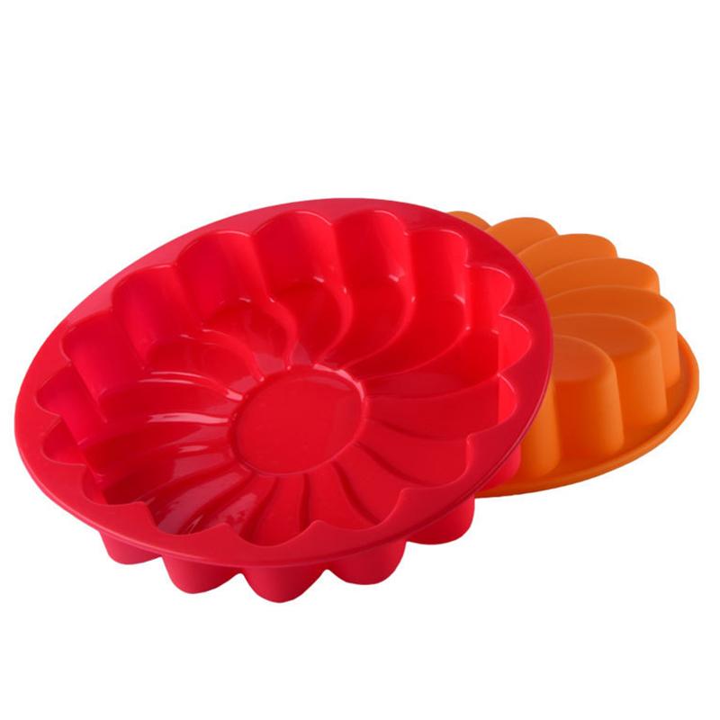DAISY CLASSIC CAKES SILICONE BAKING MOULD 22x4.5 cm