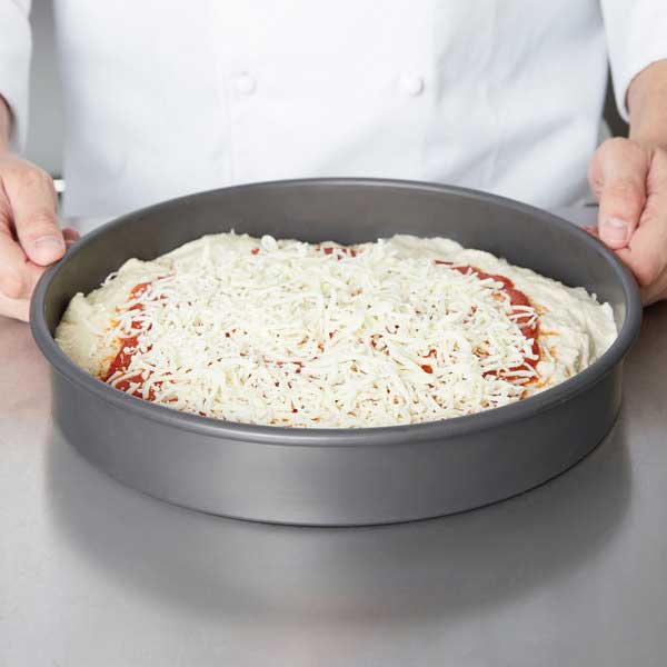 Round Hard Anodized Aluminum Cake or Deep Dish Pizza Pan / Winco